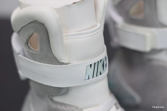 NIKE MAG 0816